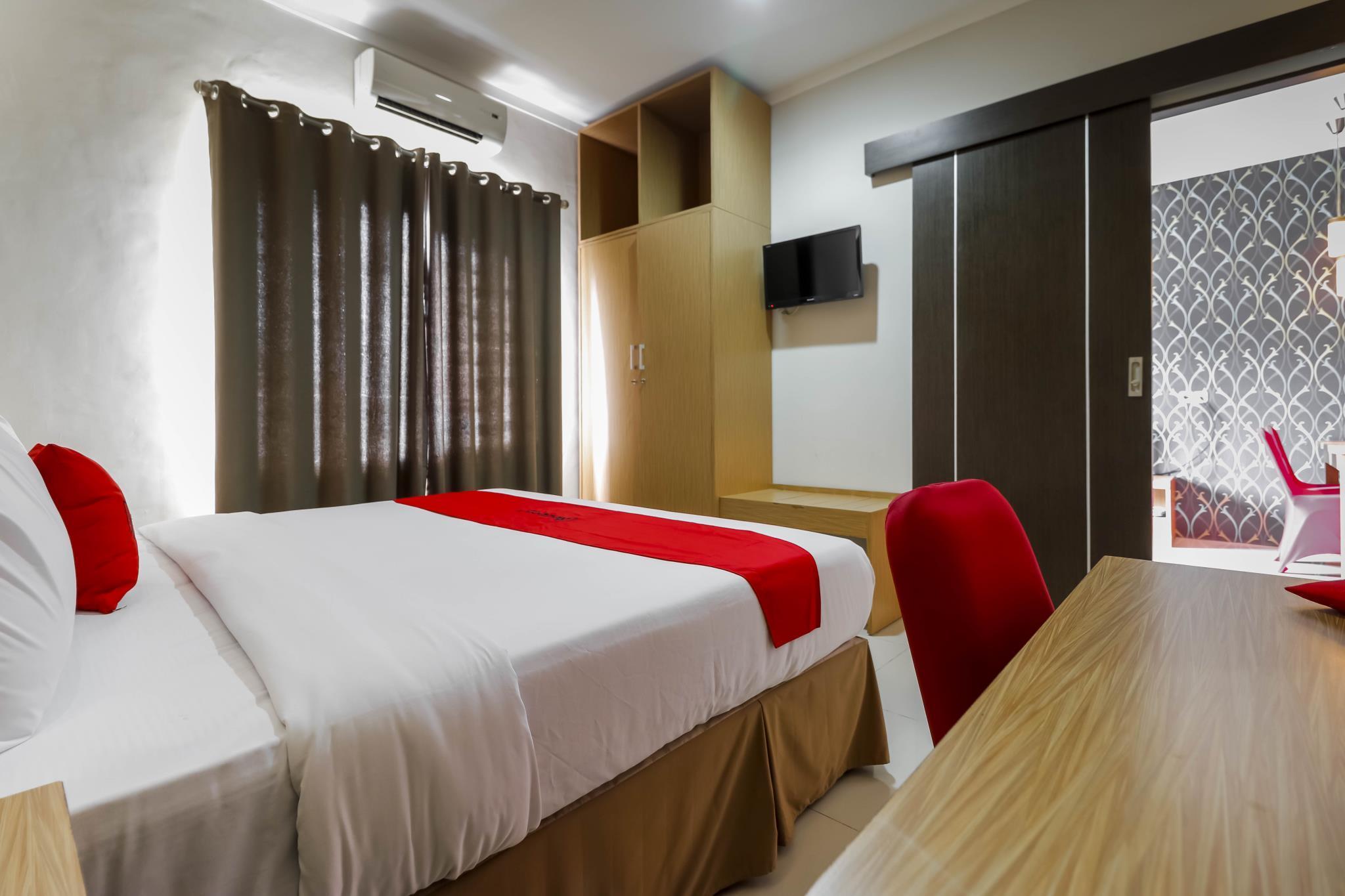 נקסר Reddoorz Plus Near Pantai Losari מראה חיצוני תמונה