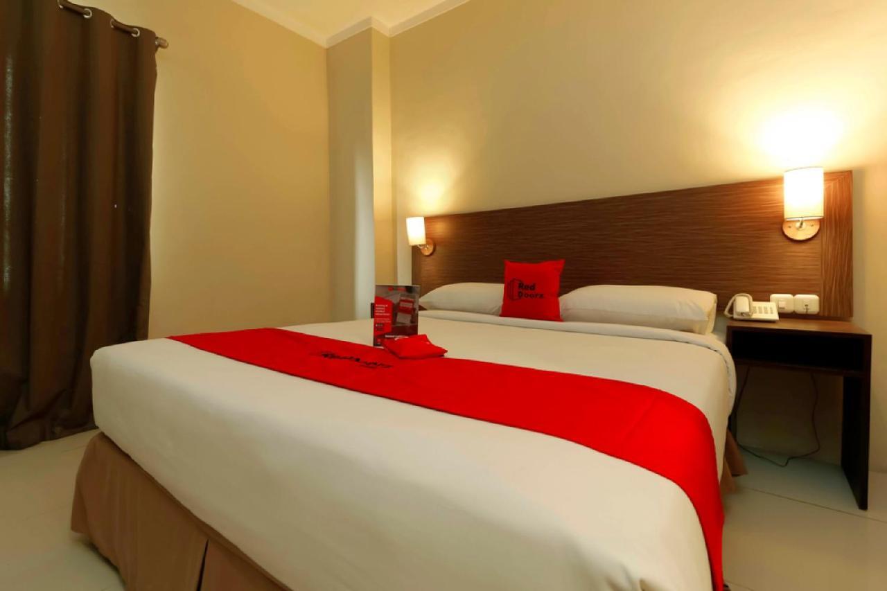 נקסר Reddoorz Plus Near Pantai Losari מראה חיצוני תמונה