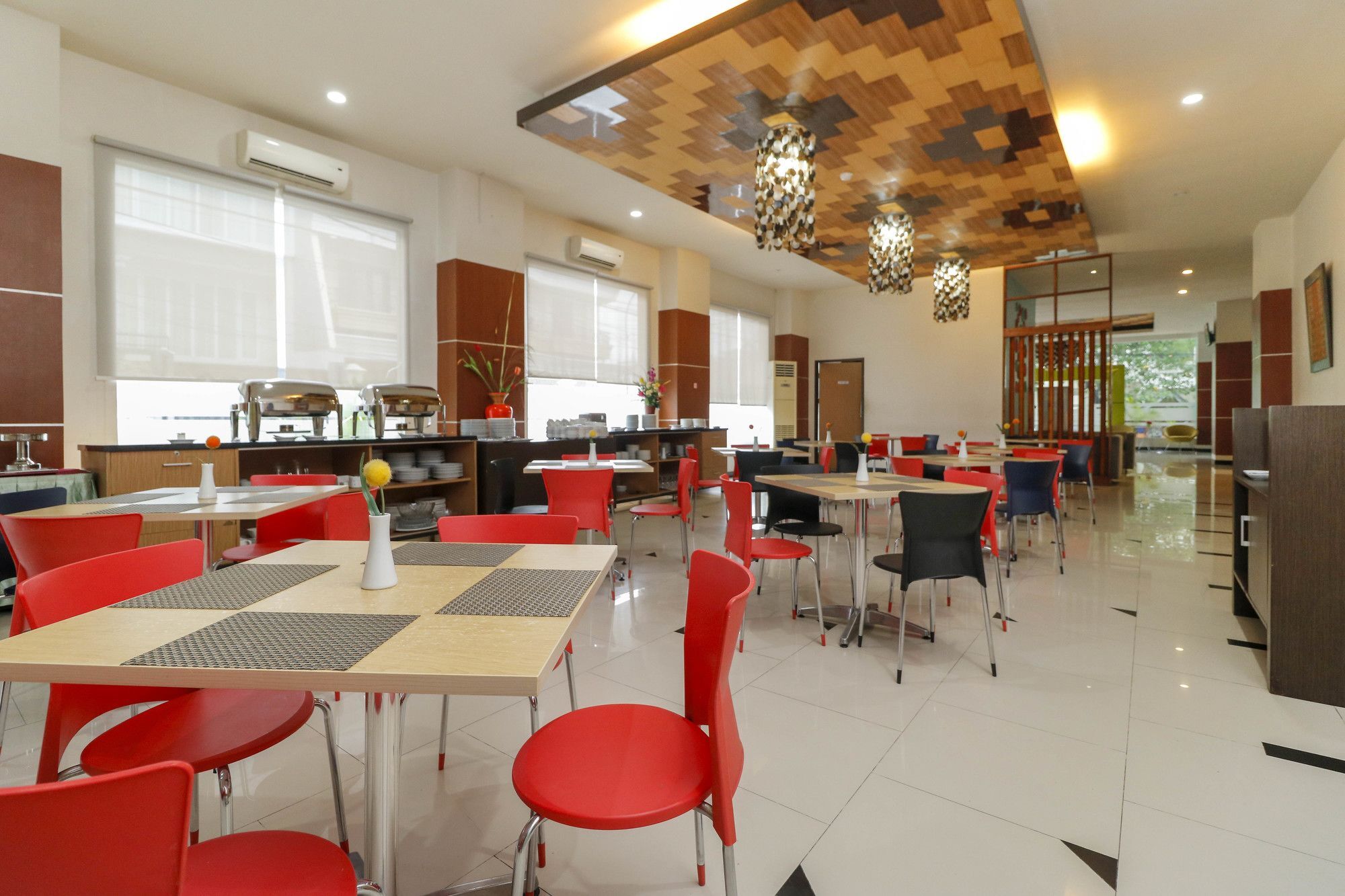 נקסר Reddoorz Plus Near Pantai Losari מראה חיצוני תמונה