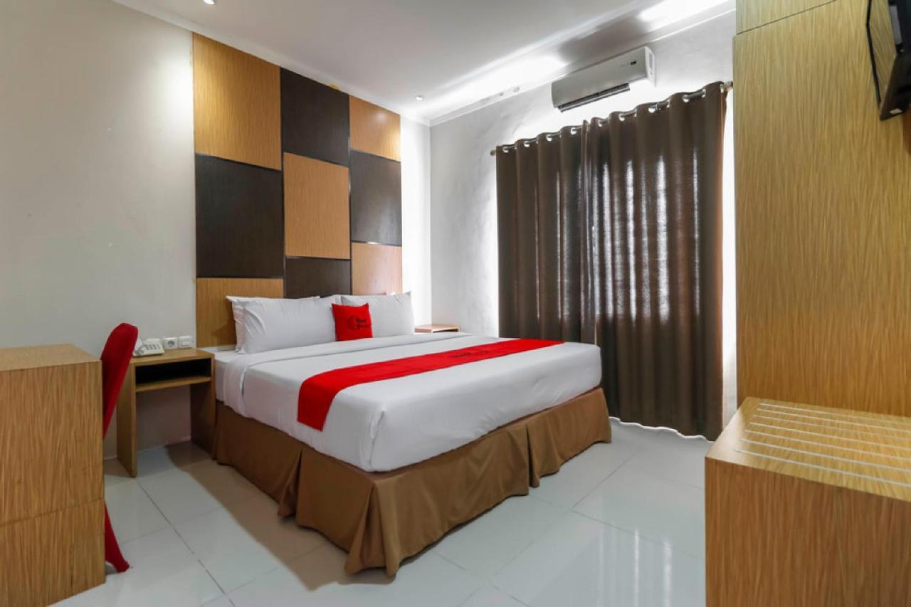 נקסר Reddoorz Plus Near Pantai Losari מראה חיצוני תמונה