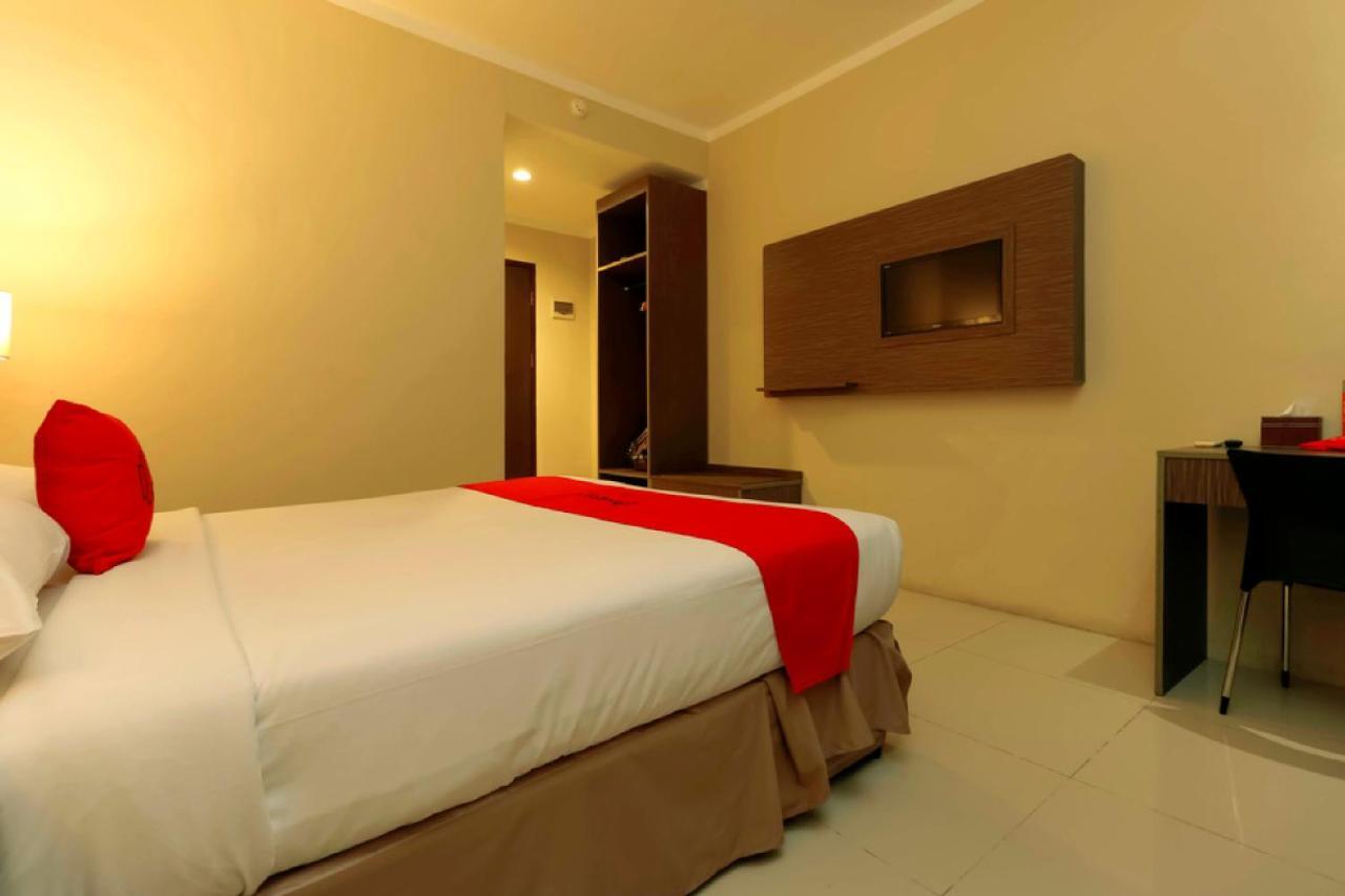 נקסר Reddoorz Plus Near Pantai Losari מראה חיצוני תמונה